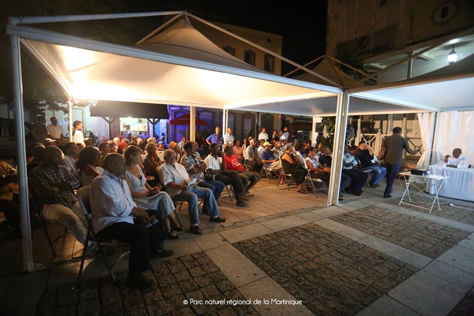 Réunion publique sur la Place Bertin